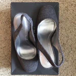 Tahari shoes